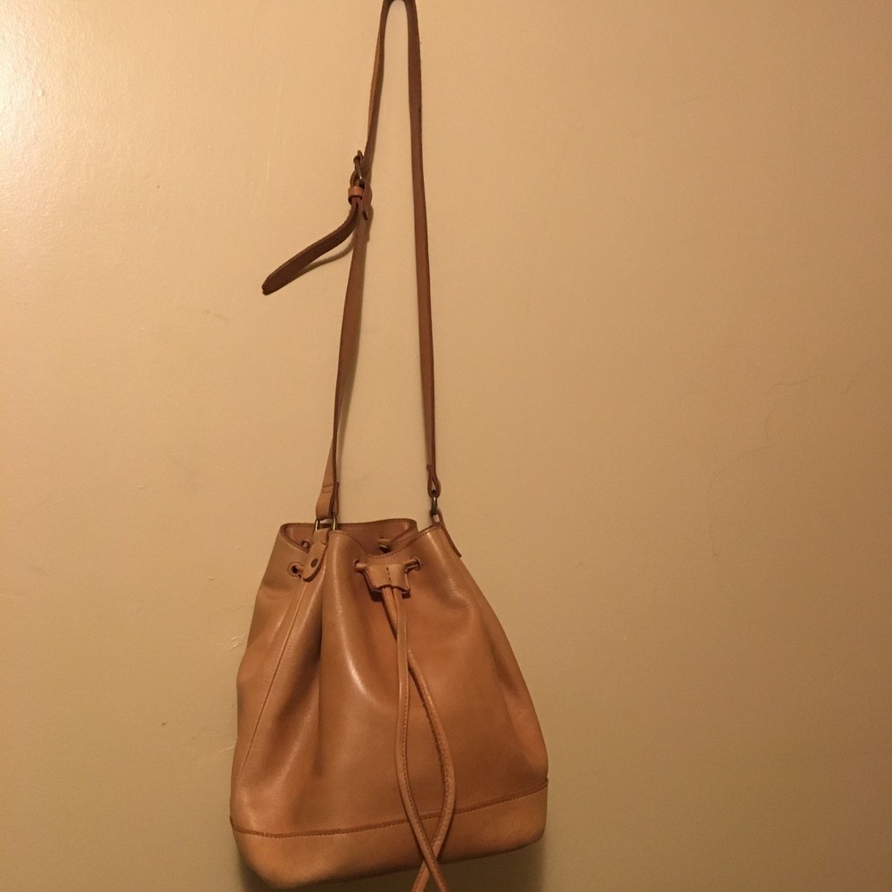 Madewell Drawstring Bucket Bag - Picture 2 of 7